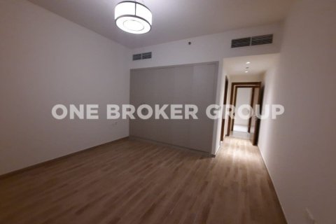 Снять в аренду квартиру в Бизнес-Бэе, Дубай: 3 спальни, 188м², № 617 - фото 2
