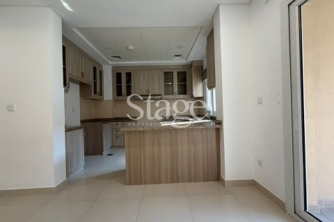 Villa in Bella Casa, Serena, Dubai 2 bedrooms, 173 sq.m. № 122090