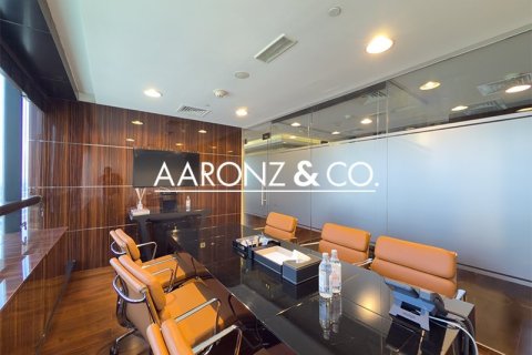 Снять в аренду офис в Джумейра Лейк Тауэрс, Дубай: 126м², № 78261 - фото 7