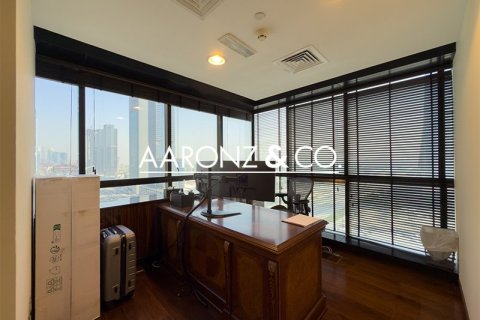 Снять в аренду офис в Джумейра Лейк Тауэрс, Дубай: 126м², № 78261 - фото 5