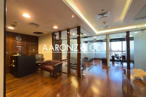 Снять в аренду офис в Джумейра Лейк Тауэрс, Дубай: 126м², № 78261 - фото 6