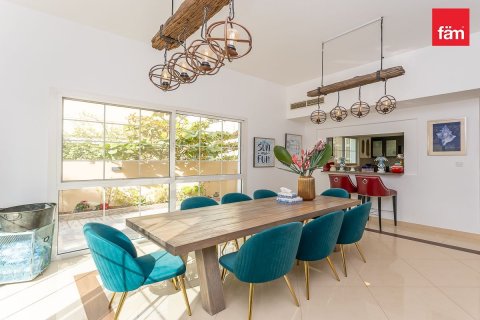 Villa en Dubai, 5 dormitorios, 658.6 m², № 10641 - foto 4