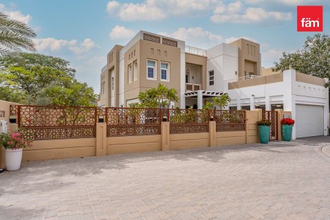 Villa en Dubai, 5 dormitorios, 658.6 m², № 10641 - foto 15