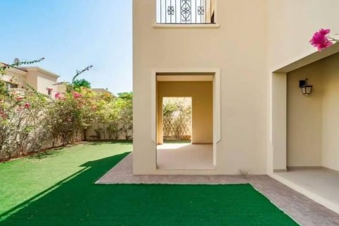 Villa in Dubai 3 bedrooms, 284 sq.m. № 120390 - photo 3