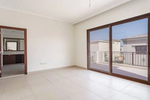 Villa in Dubai 3 bedrooms, 284 sq.m. № 120390 - photo 9