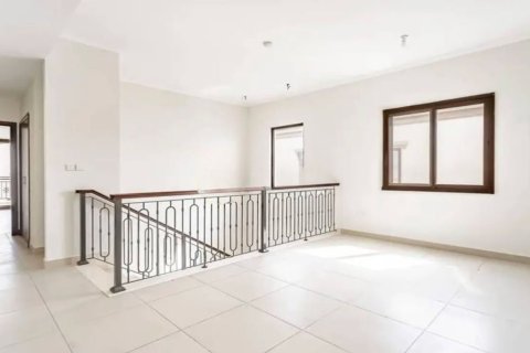Villa in Dubai 3 bedrooms, 284 sq.m. № 120390 - photo 7