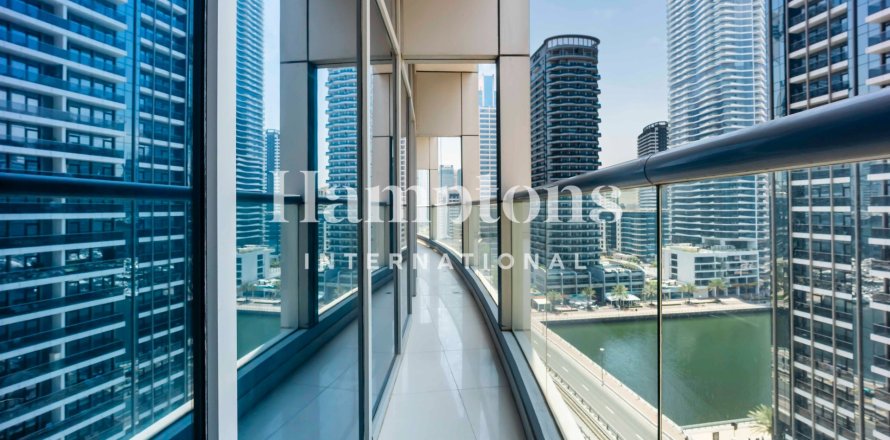Apartment in The Address Dubai Marina, Dubai Marina, Dubai 3 bedrooms, 123.282 sq.m. № 108897