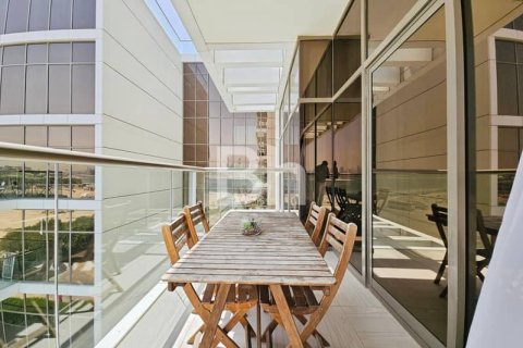 Снять в аренду квартиру в Пальме Джумейре, Дубай: 2 спальни, 124м², № 56895 - фото 2