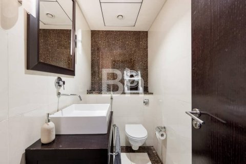 Apartment in Jumeirah Lake Towers, Dubai 2 bedrooms, 154 sq.m. № 56899 - photo 3