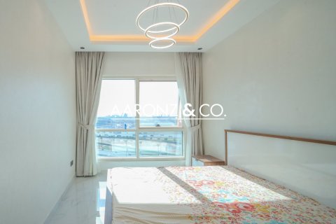 Apartamento en Jumeirah Lake Towers, Dubai, 1 dormitorio, 91 m², № 78205 - foto 9