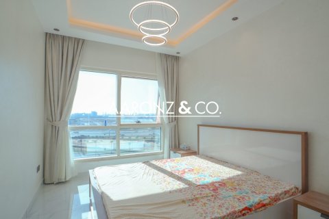 Apartamento en Jumeirah Lake Towers, Dubai, 1 dormitorio, 91 m², № 78205 - foto 7