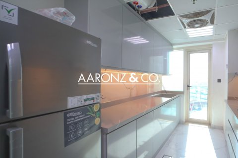 Apartamento en Jumeirah Lake Towers, Dubai, 1 dormitorio, 91 m², № 78205 - foto 11