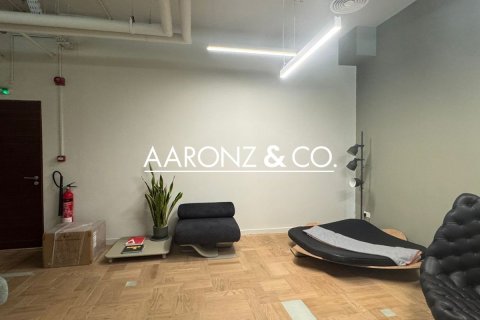 Oficina en Business Bay, Dubai, 109 m², № 78207 - foto 1