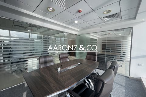 Oficina en Business Bay, Dubai, 92 m², № 78206 - foto 1