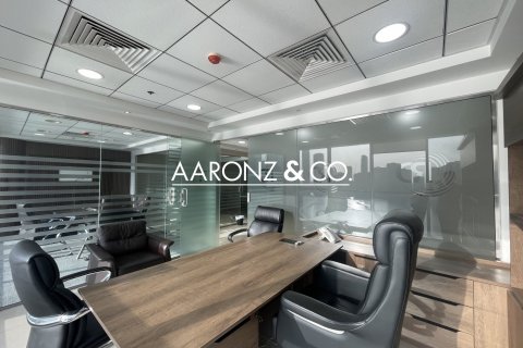 Oficina en Business Bay, Dubai, 92 m², № 78206 - foto 2