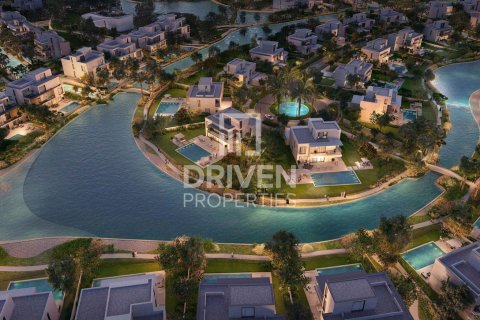 Villa in Dubai 5 bedrooms, 995.92 sq.m. № 142895 - photo 7