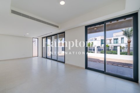 Villa en Arabian Ranches 3, Dubai, 4 dormitorios, 549.79995400 m², № 98191 - foto 5