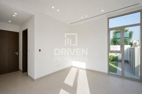 Villa in Jumeirah Park, Dubai 5 bedrooms, 560.95 sq.m. № 136812 - photo 16