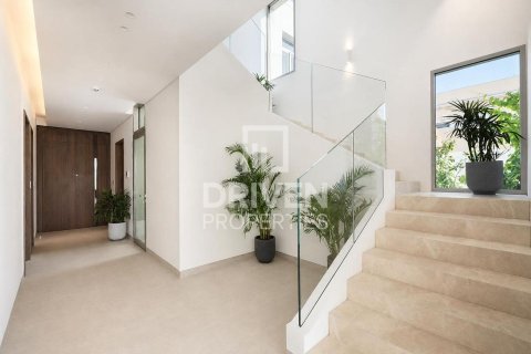 Villa in Jumeirah Park, Dubai 5 bedrooms, 560.95 sq.m. № 136812 - photo 8