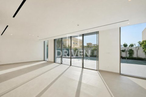 Villa in Jumeirah Park, Dubai 5 bedrooms, 560.95 sq.m. № 136812 - photo 9