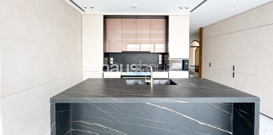 Maison de ville à Jumeirah Golf Estates, Dubai, 3 chambres, 204 m², № 44827