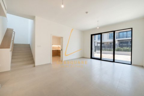 Villa en Jebel Ali, Dubai, 3 dormitorios, 241 m², № 141838 - foto 2