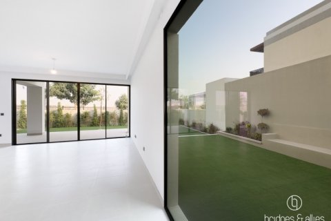 Villa in Dubai 5 bedrooms, 520.1 sq.m. № 77177 - photo 3