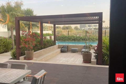 Villa in Dubai 5 bedrooms, 792 sq.m. № 72221 - photo 12