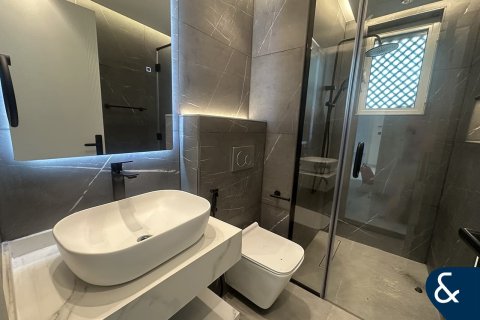 Villa in Regional, Jumeirah Park, Dubai 3 bedrooms, 510 sq.m. № 79030 - photo 12