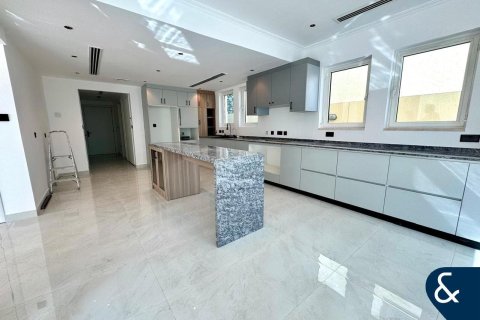 Villa in Regional, Jumeirah Park, Dubai 3 bedrooms, 510 sq.m. № 79030 - photo 3