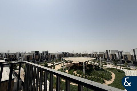 Adosado en Mudon, Dubai, 4 dormitorios, 161 m², № 79041 - foto 1