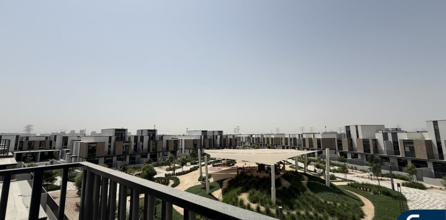 Adosado en Mudon, Dubai, 4 dormitorios, 161 m², № 79041