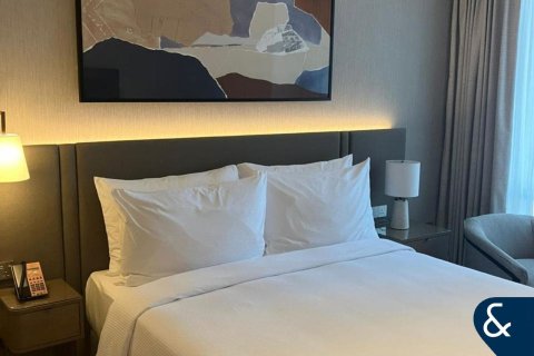 Снять в аренду квартиру в Даунтаун Дубай (Даунтаун Бурдж Дубай), Дубай: 1 спальня, 80м², № 79043 - фото 1