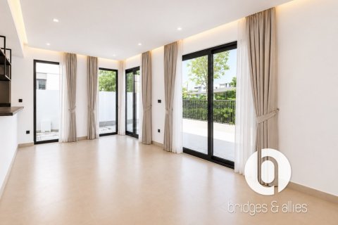 Villa à Tilal Al Ghaf, Dubai, 4 chambres, 229 m², № 133183 - photo 12