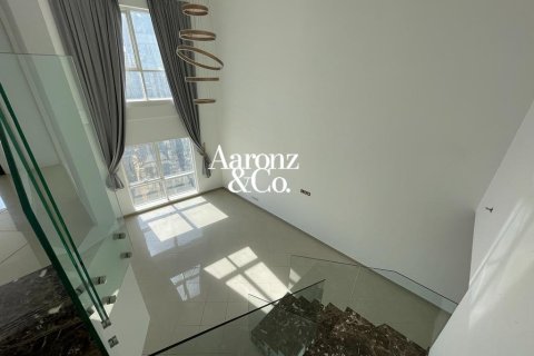 Appartement à Jumeirah Lake Towers, Dubai, 1 chambre, 112 m², № 133188 - photo 13