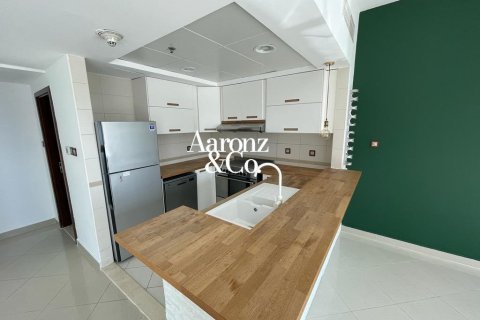 Appartement à Jumeirah Lake Towers, Dubai, 1 chambre, 112 m², № 133188 - photo 7