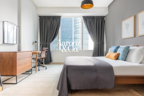 Appartement à Jumeirah Lake Towers, Dubai, 2 chambres, 189 m², № 133187 - photo 11