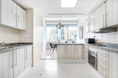 Appartement à Jumeirah Lake Towers, Dubai, 2 chambres, 189 m², № 133187 - photo 6