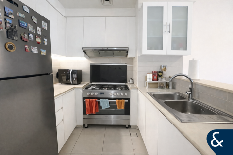 Apartment in Town Square, Dubai 3 bedrooms, 164 sq.m. № 91305 - photo 12