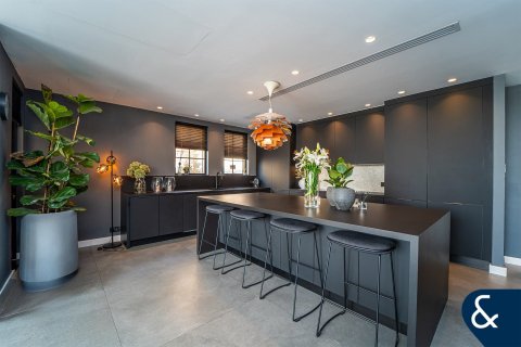 Villa à Victory Heights, Dubai Sports City, Dubai, 6 chambres, 590 m², № 91369 - photo 3