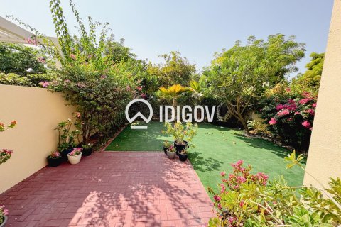 Villa in Ghadeer, The Lakes, Dubai 4 bedrooms, 266.17 sq.m. № 120864 - photo 12