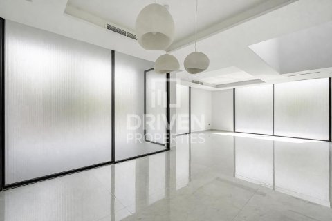 Villa in Al Barari, Dubai 5 bedrooms, 439.9 sq.m. № 139993 - photo 7