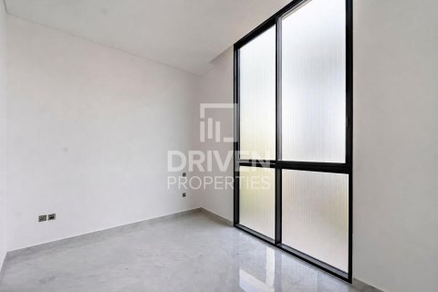 Villa in Al Barari, Dubai 5 bedrooms, 439.9 sq.m. № 139993 - photo 11