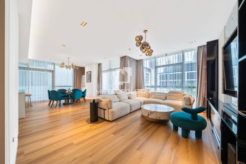 Appartement à City Walk, Dubai, 3 chambres, 239 m², № 73381 - photo 1