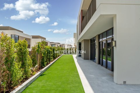 Villa in Al Furjan, Dubai 5 bedrooms, 408 sq.m. № 73375 - photo 19