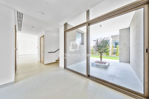 Villa in Al Furjan, Dubai 5 bedrooms, 408 sq.m. № 73375 - photo 3