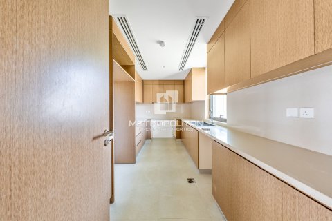 Villa in Al Furjan, Dubai 5 bedrooms, 408 sq.m. № 73375 - photo 11