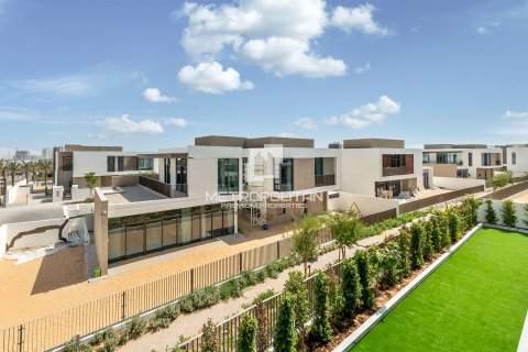 Villa in Al Furjan, Dubai 5 bedrooms, 408 sq.m. № 73375 - photo 22