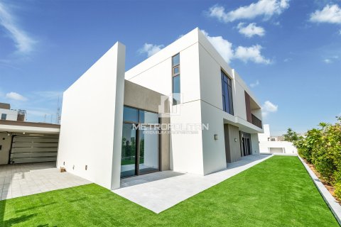 Villa in Al Furjan, Dubai 5 bedrooms, 408 sq.m. № 73375 - photo 1