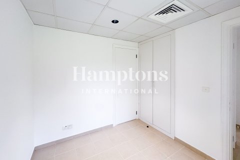 Villa in Arabian Ranches 2, Dubai 4 bedrooms, 558.48917159 sq.m. № 70084 - photo 4